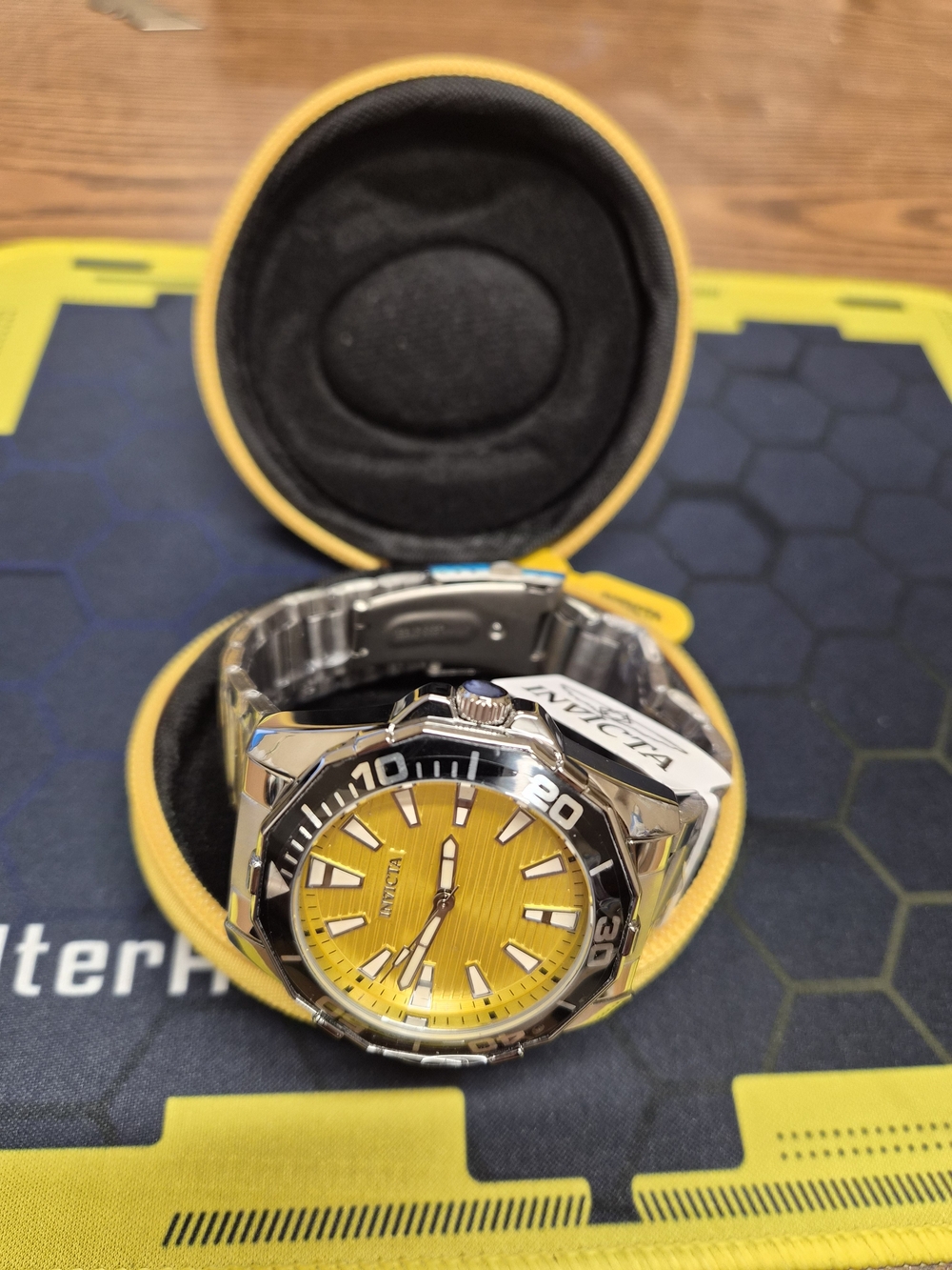 NEW Invicta Yellow Dial Silver-Tone Watch with Tags & Travel Case